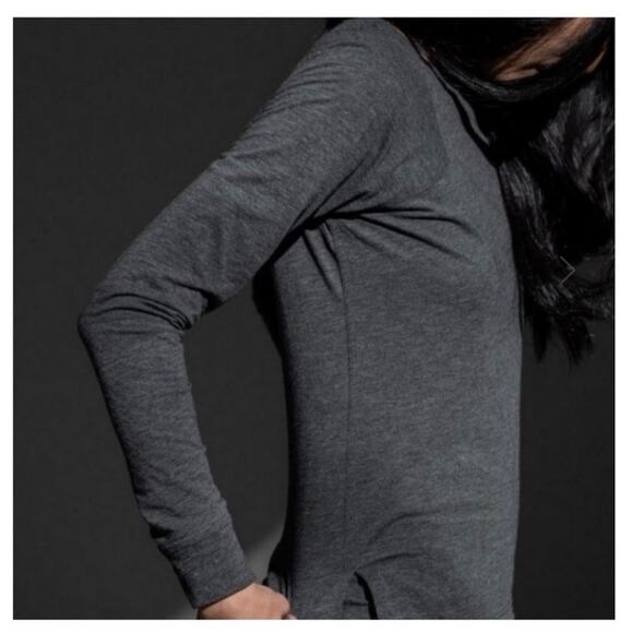 Lunya Restore Long Sleeve Crew Shirt light gray size M - Picture 7 of 9
